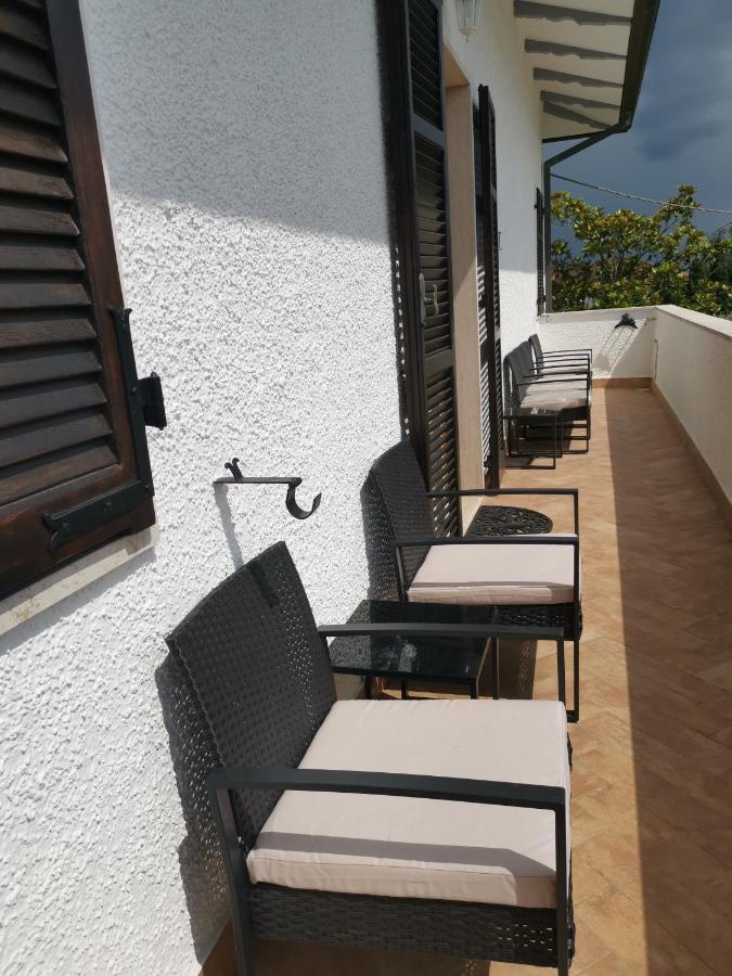 Villa Flora Affittacamere Luni 외부 사진